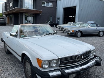 Mercedes  560 SL Roadster  R107 Arctic White / Leather Light Brown, Autocheckreport!+MBData