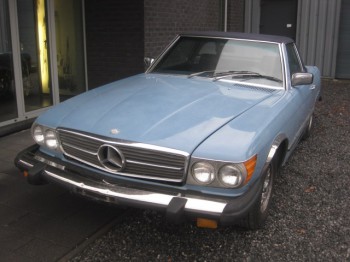 Mercedes SL 450 Model  107 Cabriolet