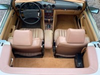 Mercedes 560 SL Cabrio Model 107 Arctic White / Leather Light Brown