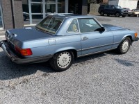 Mercedes 560 SL Cabrio Diamond Blue Metallic /Beige leather 89169Miles Carfax history !